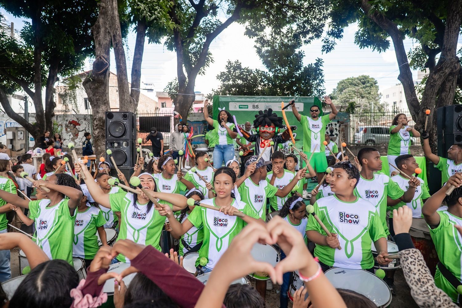 Bloco Show Kids promove música e dança em comunidades periféricas de Belo Horizonte