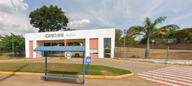 Logotipo e fachada da instituição de ensino com a nova denominação de Universidade Federal de Ciência e Inovação de Minas Gerais.