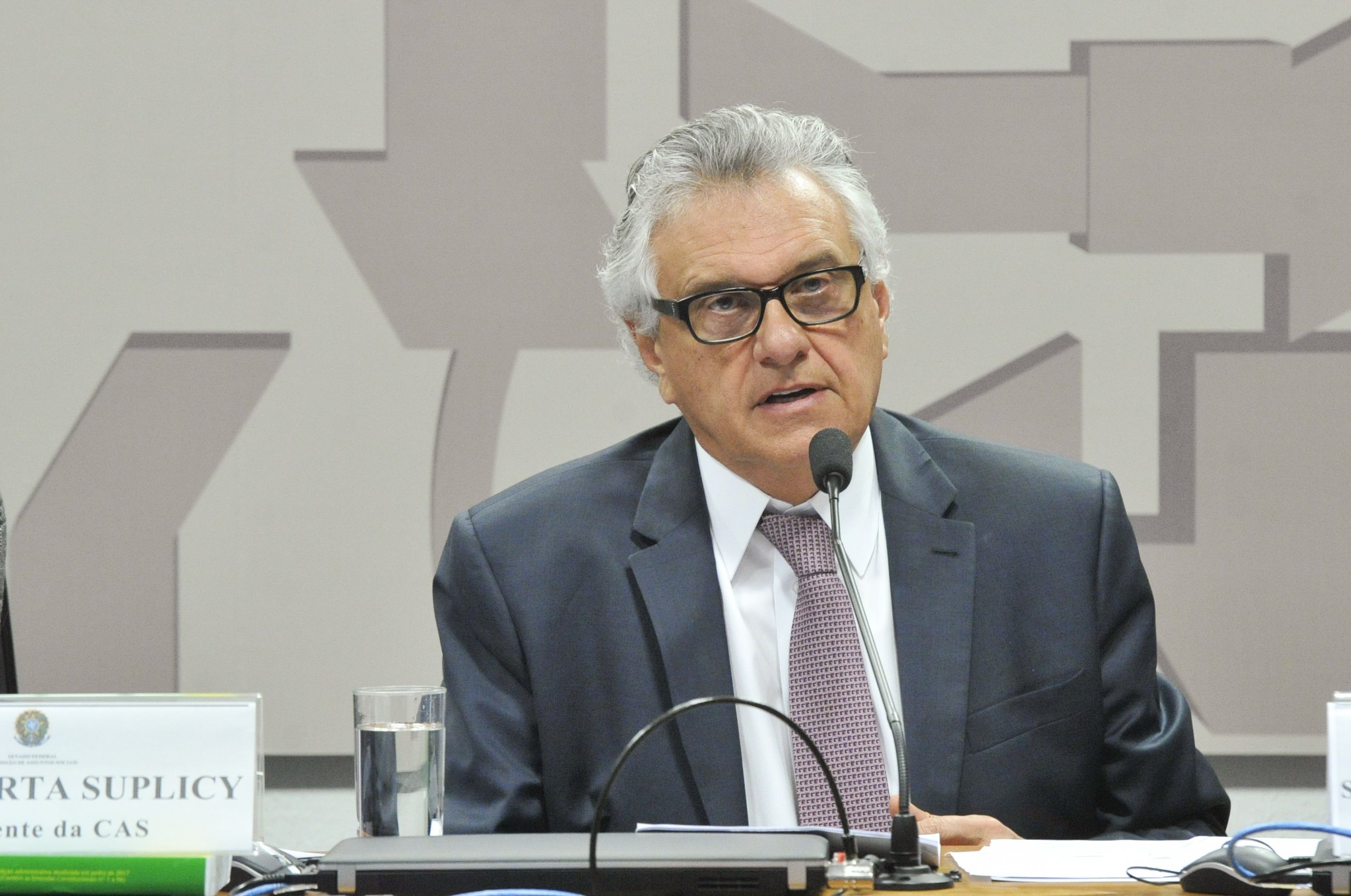 Caiado afirma que STF formou alas que lembram 'torcidas de futebol'