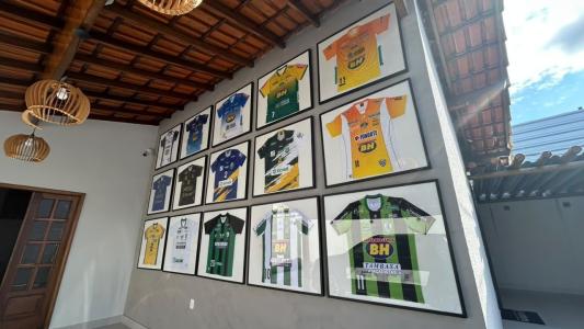 Algumas camisas da história do Montes Claros Vôlei • Montes Claros Vôlei / Divulgação