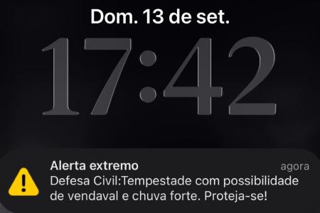 BH tem chuva de granizo neste domingo (13), e Defesa Civil emite alerta • Imagens cedidas