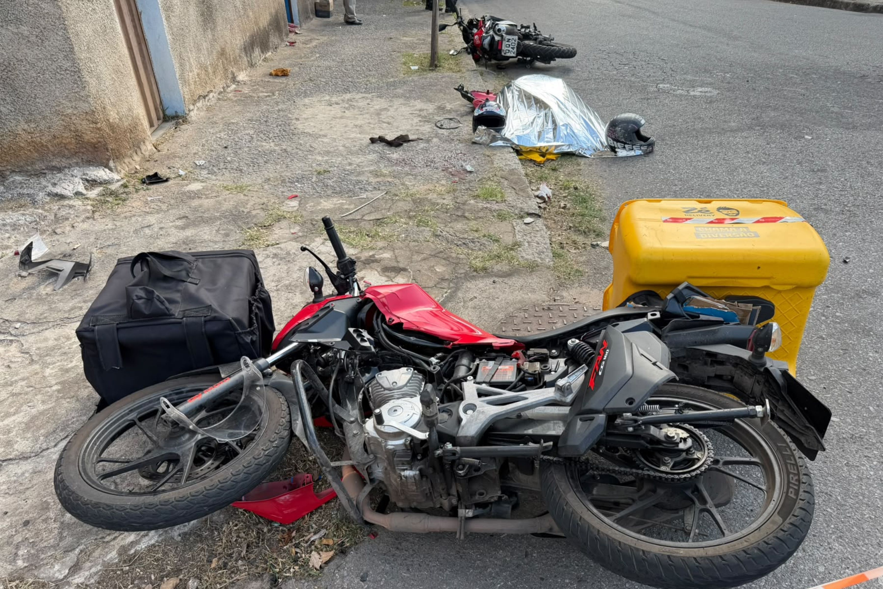 Vídeo: batida entre motos mata dois motociclistas no Salgado Filho, em BH