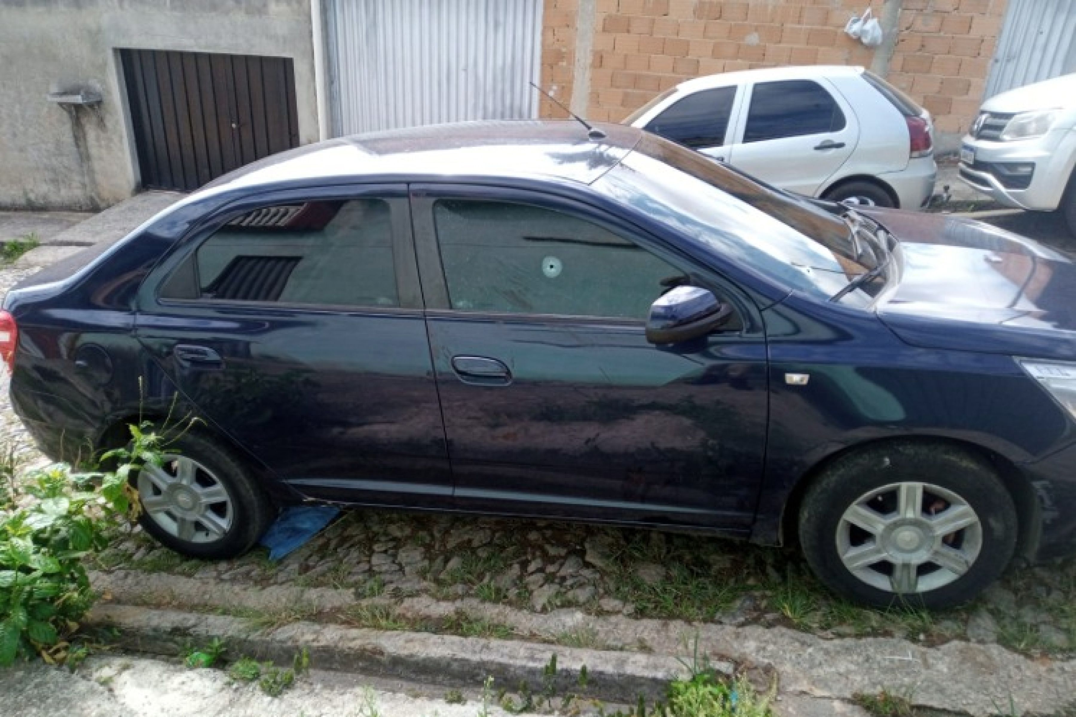 Casal é alvo de atentado a tiros após deixar a filha na escola em Ribeirão das Neves