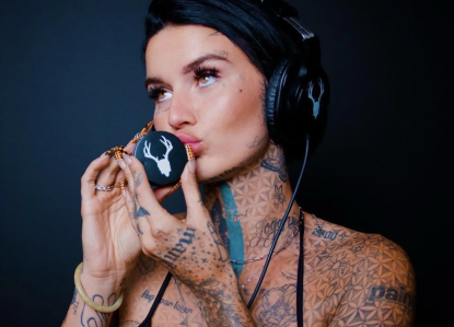 Tatuagem fine line: o que saber antes de escolher o desenho • IA