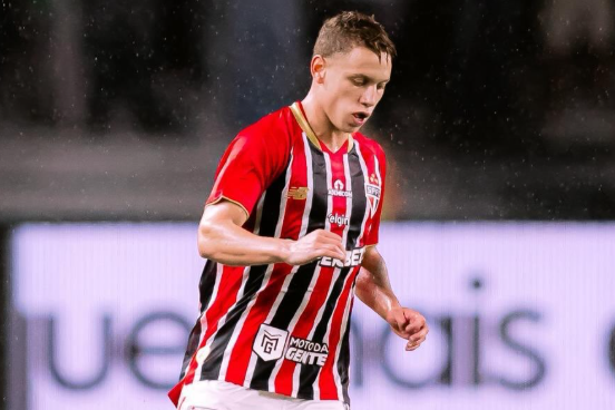 São Paulo anuncia empréstimo de lateral-direito; saiba detalhes