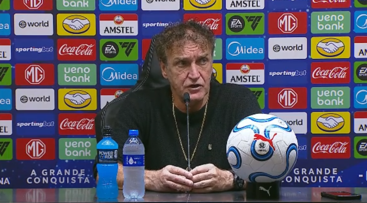 Cuca valoriza vitória do Santos, mas prega cautela: 'Sei bem o que é o Atlético'