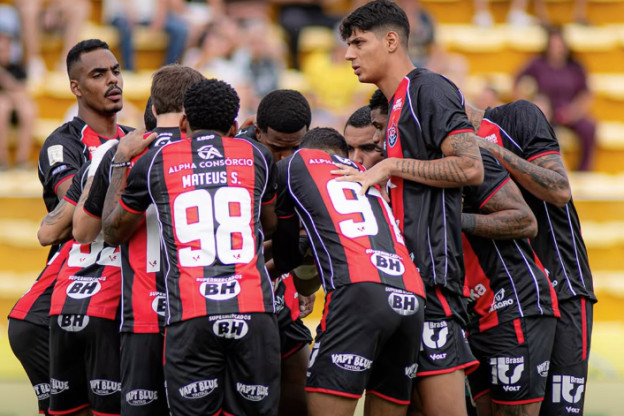 Zagueiro Cacá lamenta resultado fora de casa e aponta erros do Vitória em empate com Mirassol