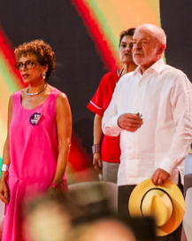 Marília Campos participa de caminhada com Lula em Montes Claros nesta quinta (17)
