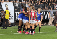 São Paulo vence Corinthians de virada e abre vantagem na final do Campeonato Brasileiro Feminino