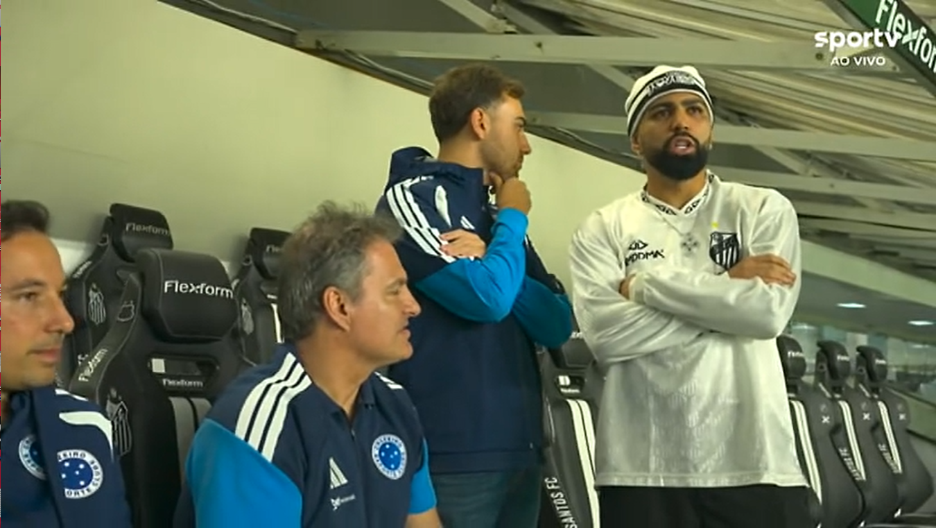 Emprestado ao Santos, Gabigol tem 'resenha' com diretoria do Cruzeiro na Vila