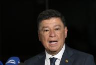 Carlos Viana cancela agenda de campanha para ir a Brasília nesta segunda (14)