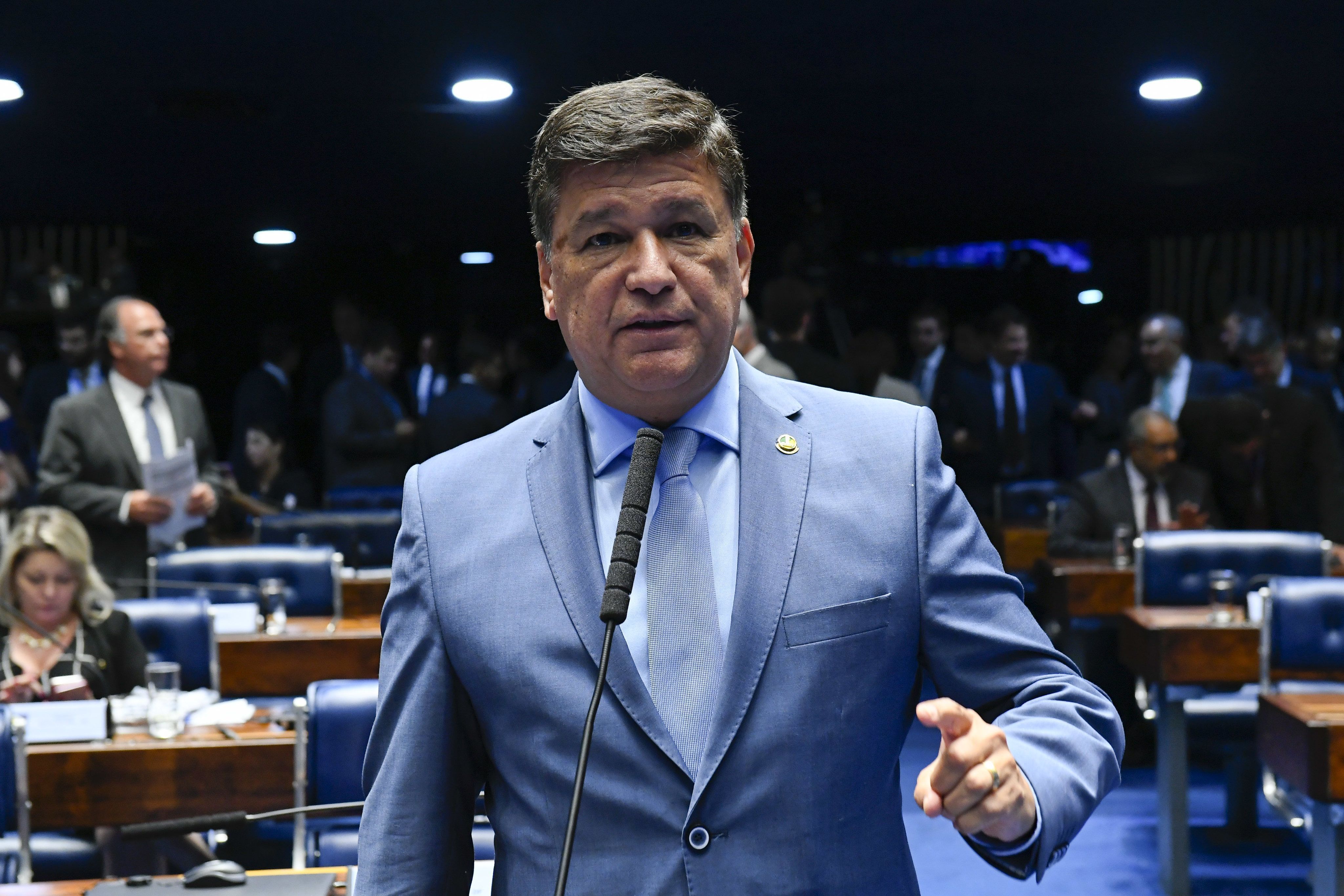 Carlos Viana segue com campanha em Governador Valadares neste domingo (13)