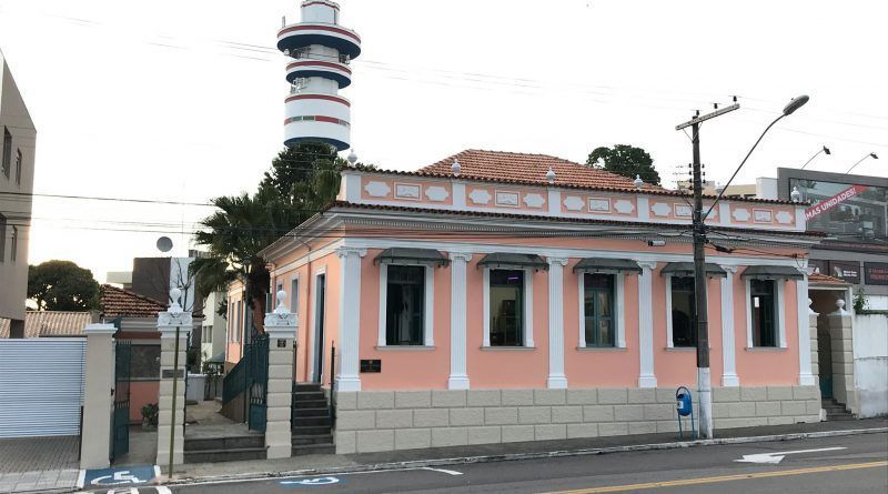 Varginha recebe curso gratuito de Inteligência Artificial para agentes culturais