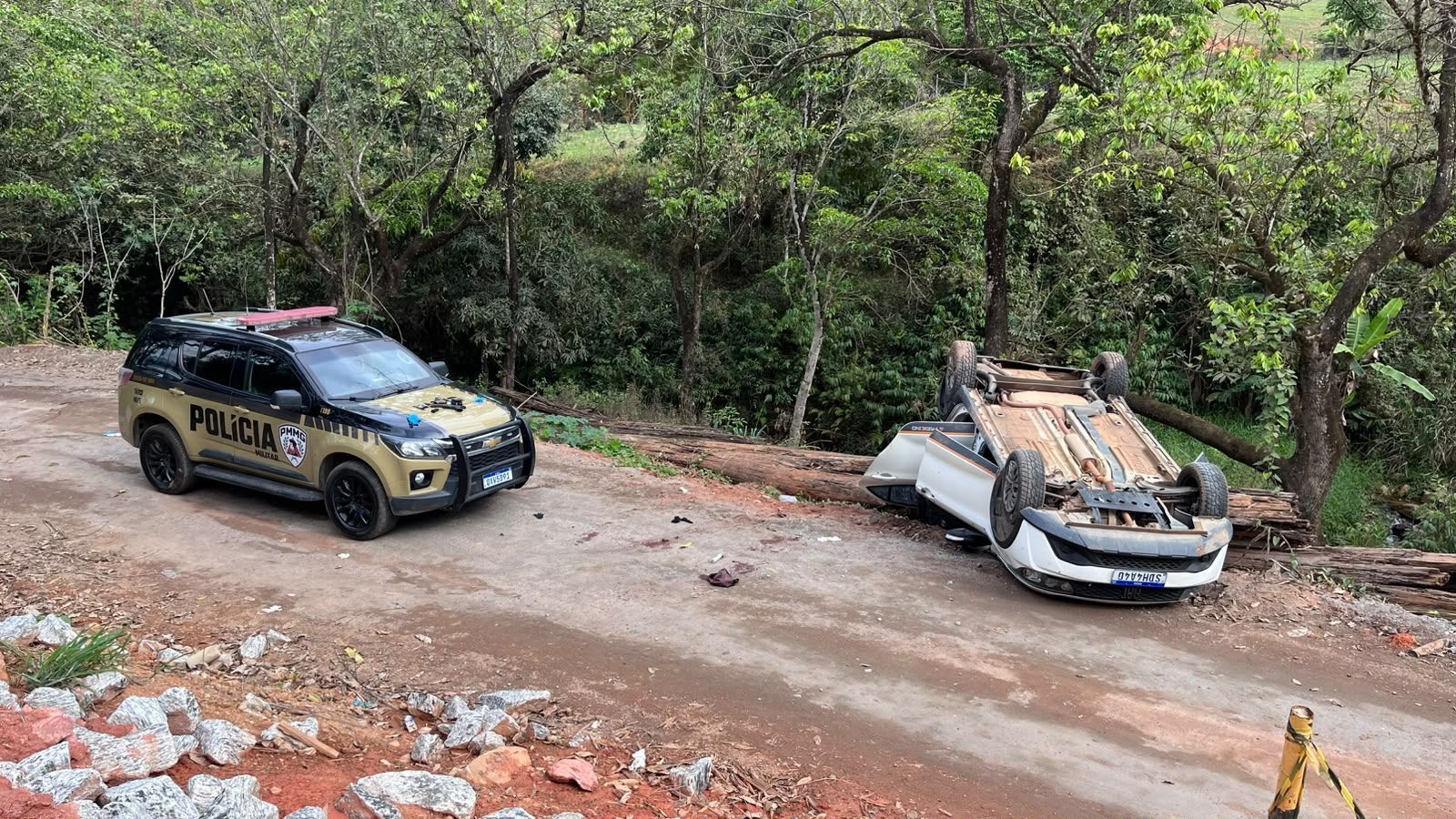 Três suspeitos morrem após perseguição e troca de tiros no bairro Caladão, em Coronel Fabriciano