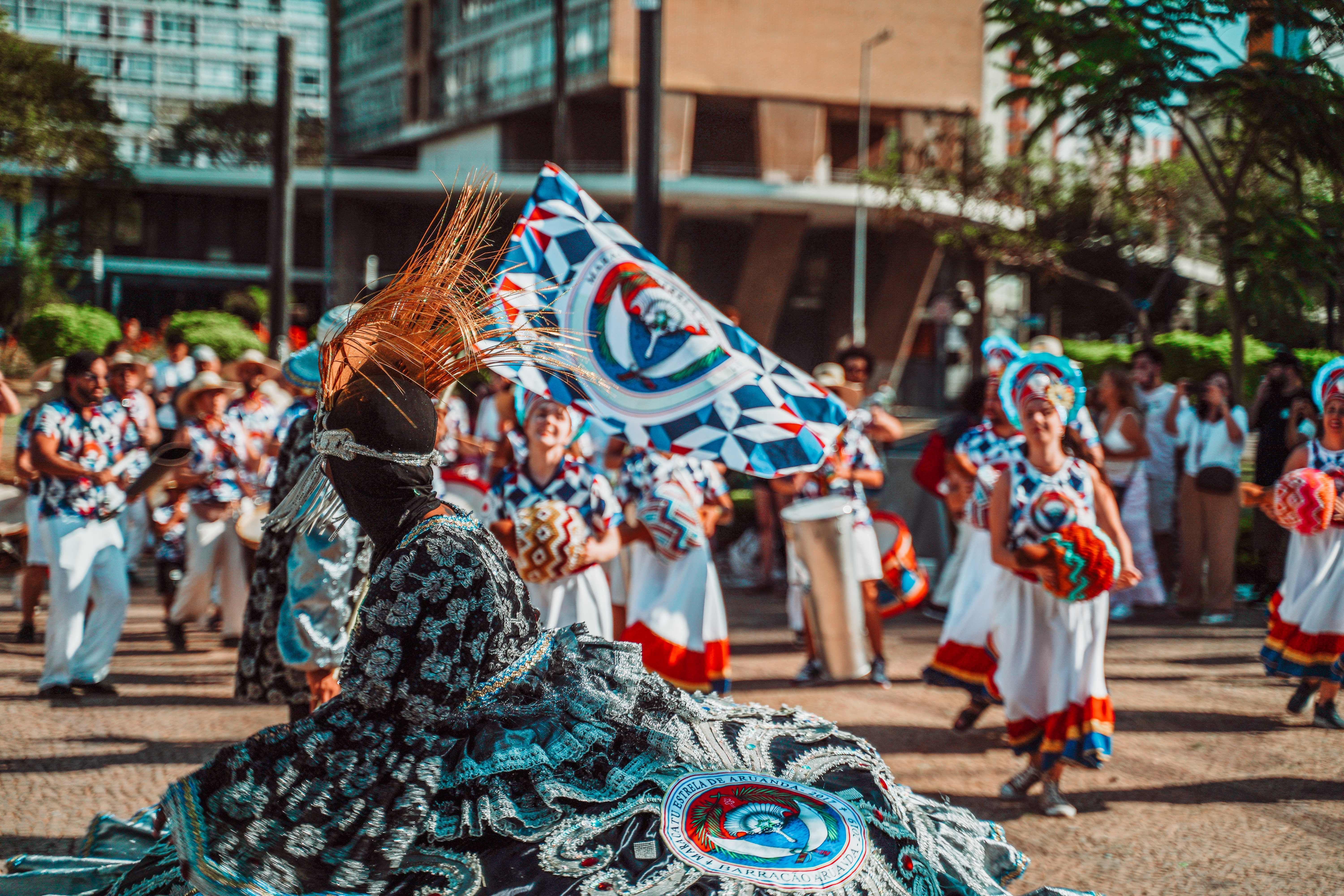 'Maracatu Estrela de Aruanda' leva cortejos gratuitos a três regiões de BH a partir de setembro