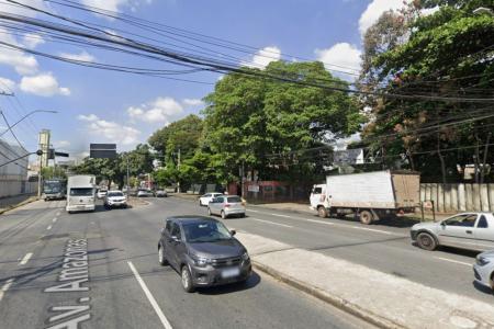 Homem é morto a tiros dentro de ônibus na Avenida Amazonas, em BH