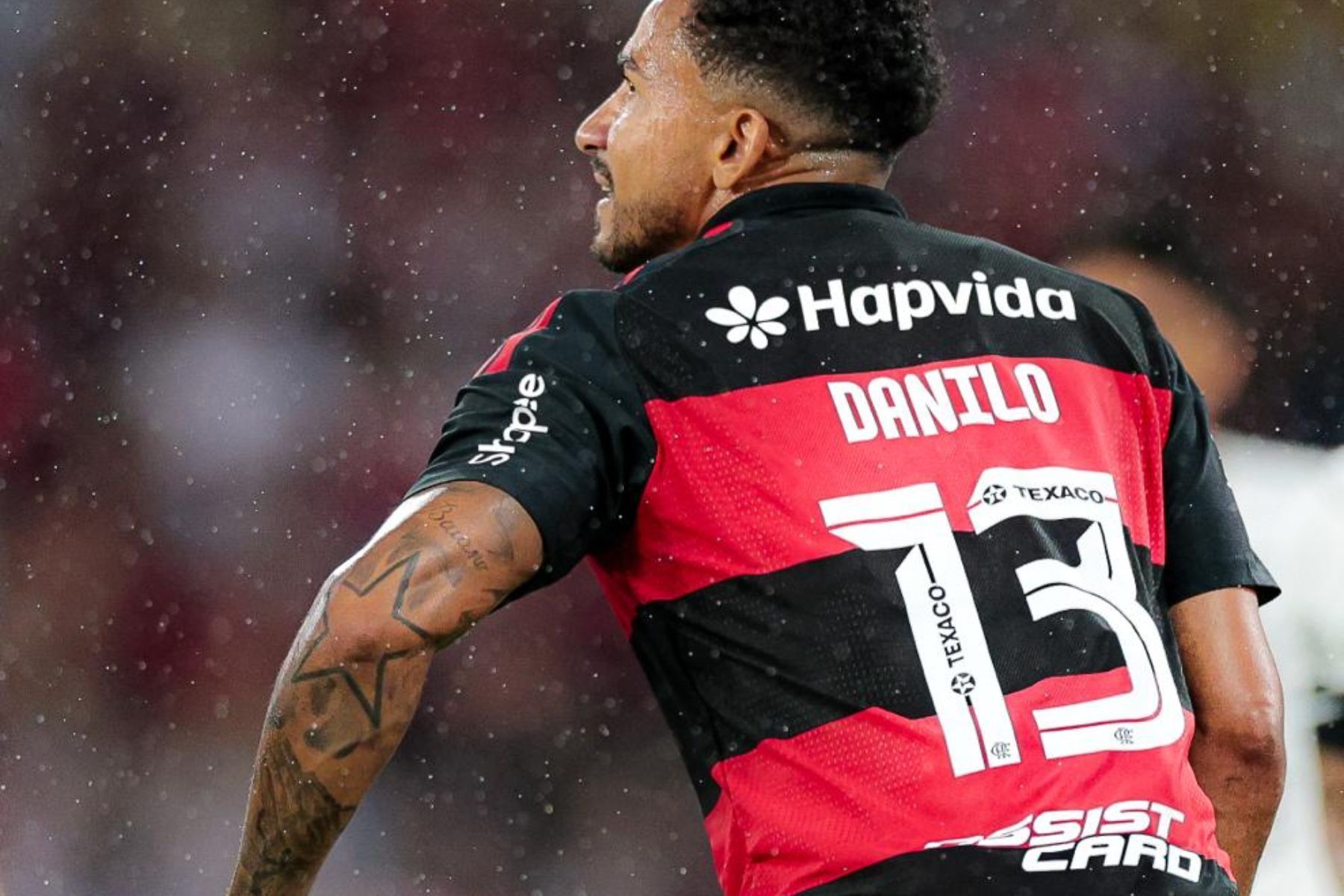 Danilo abre jogo sobre renovação de contrato com o Flamengo