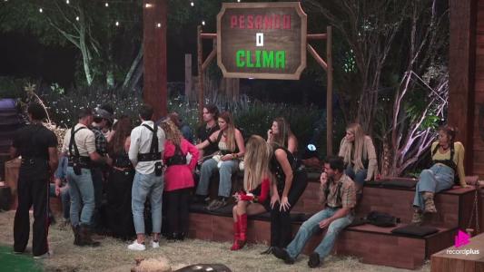 Darlin foi amparada por peões • Reprodução | Record