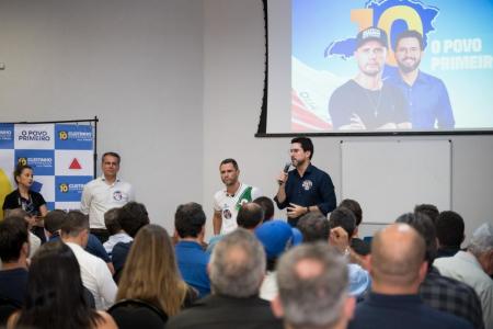 Falcão e Cleitinho em evento com prefeitos nesta quinta-feira (10)