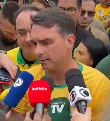 ‘Espero que Fachin convoque sessão do plenário imediatamente’, cobra Flávio Bolsonaro