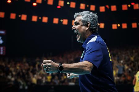 Zé Roberto Guimarães no comando da Seleção Brasileira Feminina de Vôlei