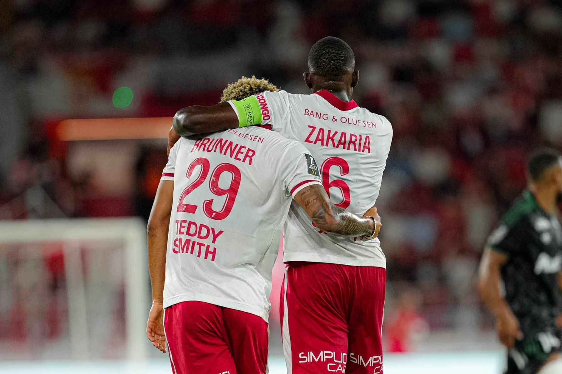 Monaco, de Filipe Luís, vence Lens e segue invicto na liderança da Ligue 1