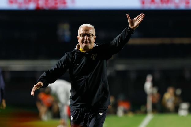 Dorival assume responsabilidade por revolta da torcida do São Paulo; entenda