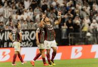 Hulk embala e chega a 11 participações em gols pelo Fluminense
