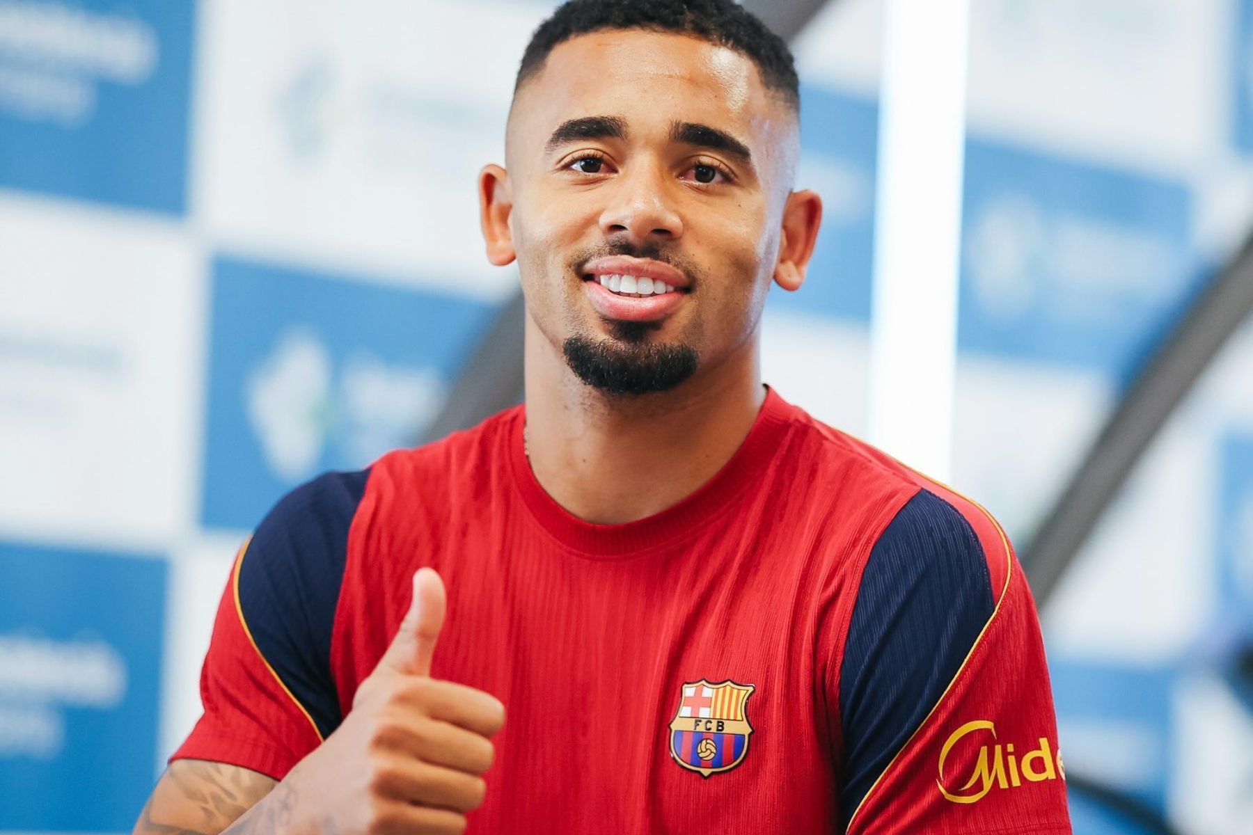 Plano B? Gabriel Jesus abre jogo sobre negociação com Barcelona: 'Redução salarial'