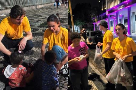 Bruna e Shawn em projeto social no RJ • Reprodução/Redes Sociais