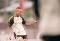 Botafogo negocia a contratação de Everton Cebolinha, do Flamengo