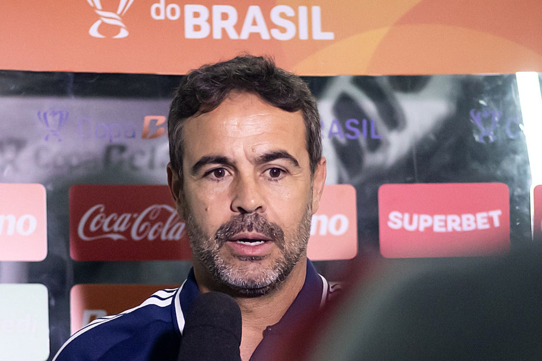 Vox Radar: críticas dominam comentários de torcedores do Cruzeiro sobre Artur Jorge