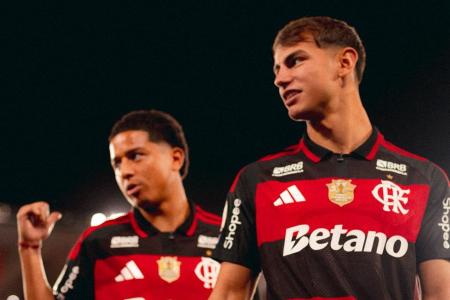 Anthony Valencia e Joaquín Freitas foram apresentados à torcida do Flamengo