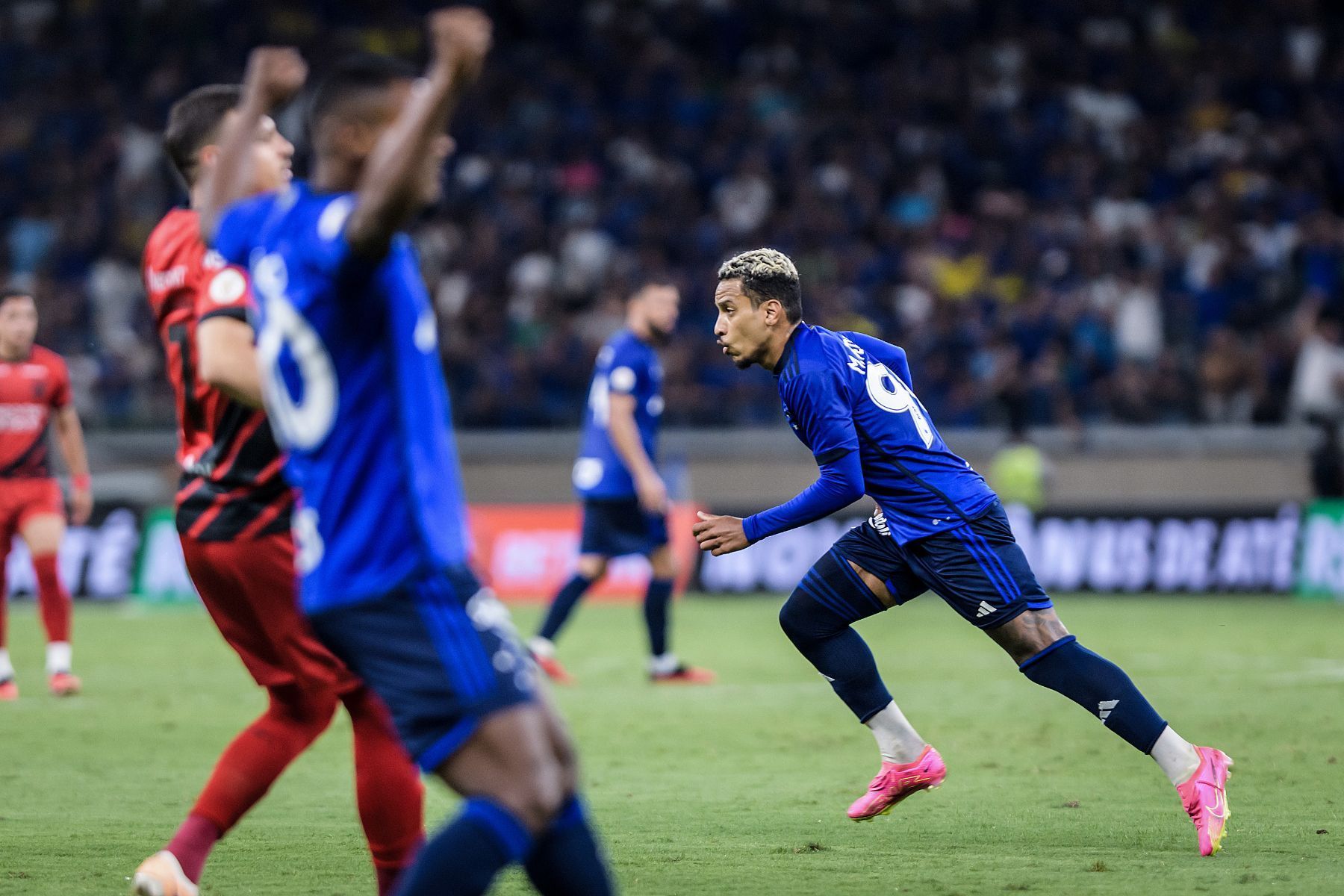 Próximo adversário, Athletico-PR foi primeira vítima de Matheus Pereira no Cruzeiro