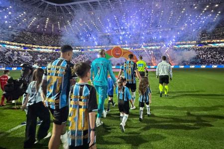 Equipe do Grêmio em jogo da Copa do Brasil