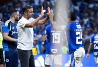 Artur Jorge cita meta de títulos e destaca união do Cruzeiro: 'Inabalável'