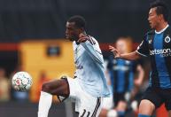 João Gomes dá assistência, e Aston Villa vence Club Brugge na estreia da Champions