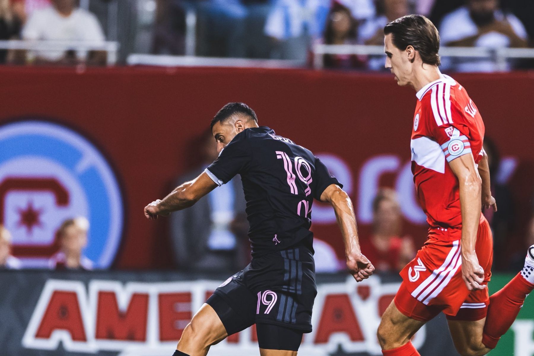 Com gols de Lewandowski e Casemiro, Chigaco Fire e Inter Miami empatam pela MLS