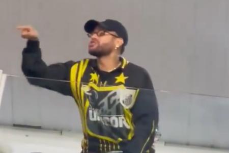 Neymar durante Santos x Atlético na Vila Belmiro • Reprodução/X