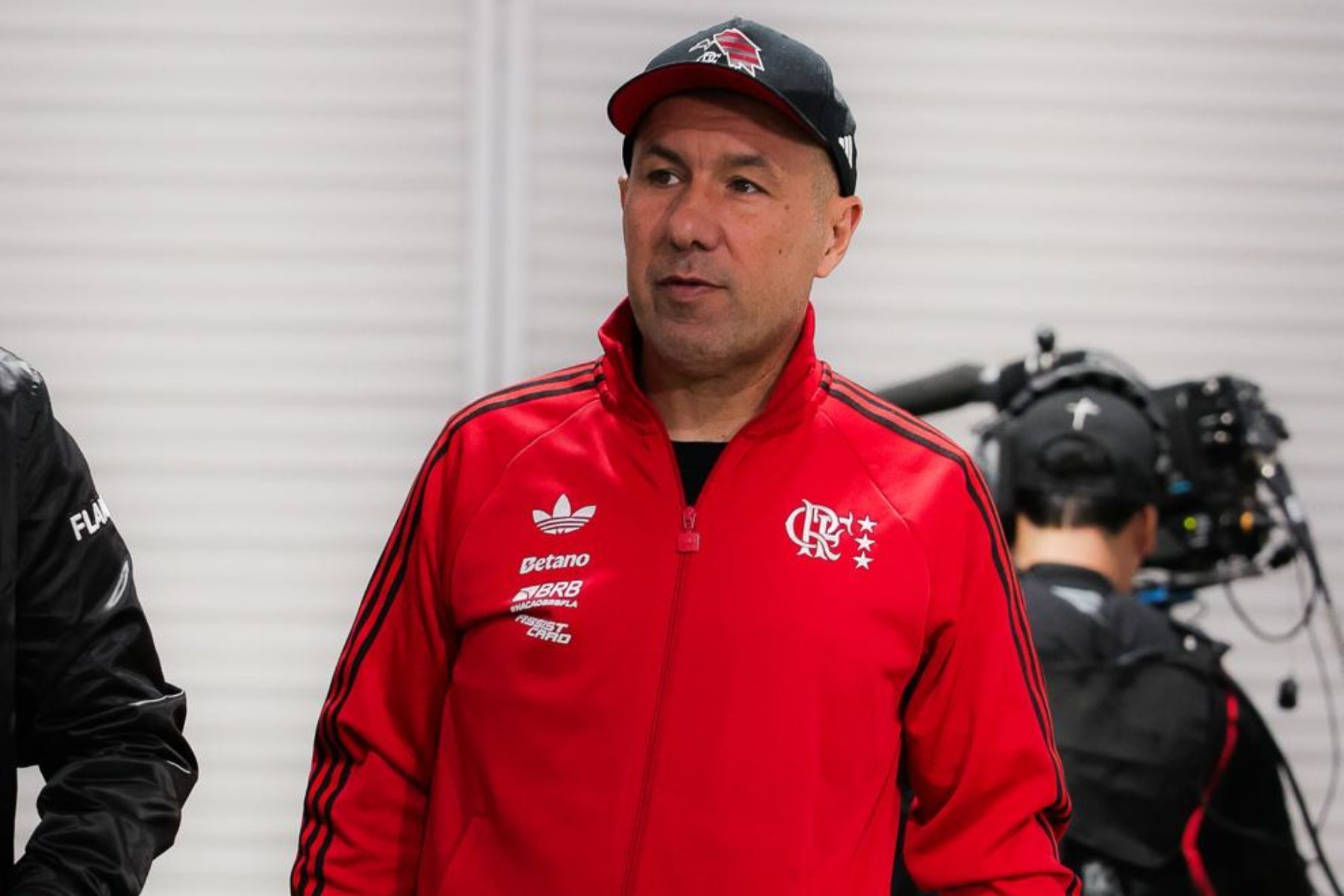 Leonardo Jardim celebra passo 'não decisivo, mas importante' do Flamengo