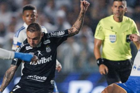 Cruzeiro é dominado, perde para o Santos e desperdiça chance de entrar no G4 da Série A