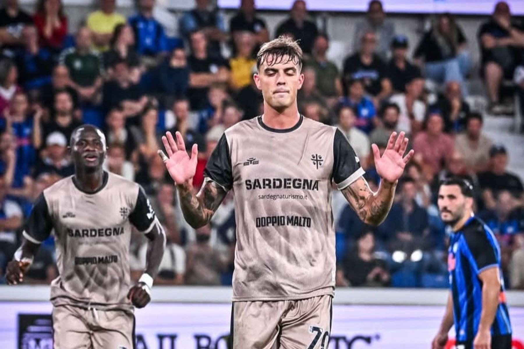 Filho de Maldini bate de carro e é pego no bafômetro após marcar em vitória na Itália