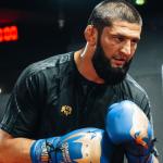 Chimaev reclama de inatividade no UFC, cobra por luta e dá ultimato: 'Estou tentando'