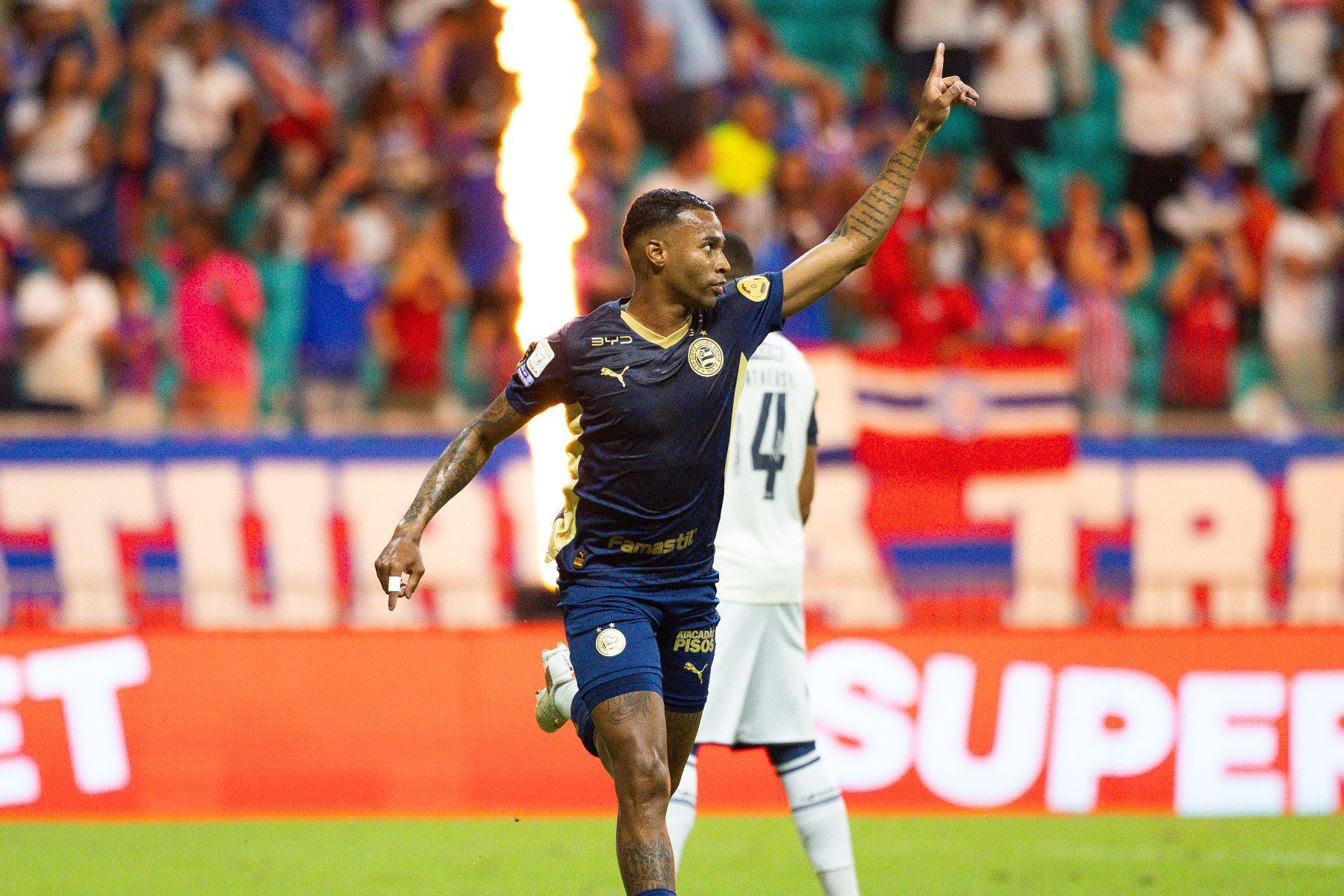 Bahia vence Remo, chega à quarta vitória seguida e entra no G4 do Brasileirão
