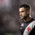 Autor de música do Vasco manda forte recado a Philippe Coutinho: 'Traidor'