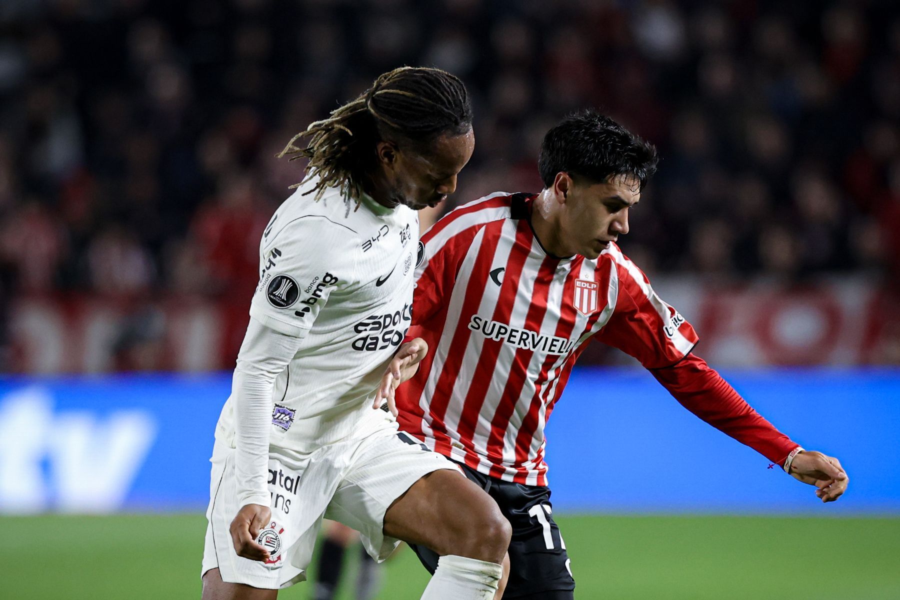 Corinthians recebe Estudiantes para espantar crise e avançar na Libertadores