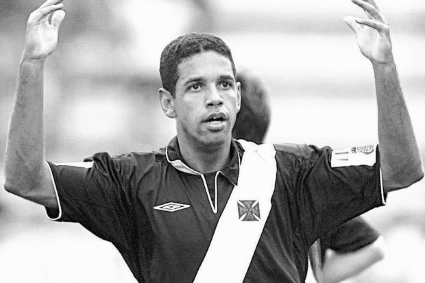 Morre Henrique, multicampeão pelo Vasco e ex-Atlético, aos 49 anos