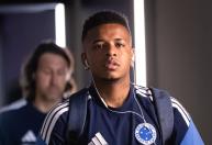Arroyo, do Cruzeiro, recupera prestígio na seleção e vive expectativa por convocação