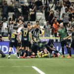 Atlético: Felipe Melo vê classificação 'heróica' e compara com vitória sobre o Cruzeiro