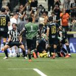 'Vingança' em campo e Delfim herói: Atlético vai à forra e vive noite mágica de classificação